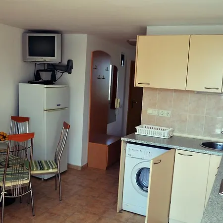 One-bedroom Sunny Holiday-eh * סאני ביץ'